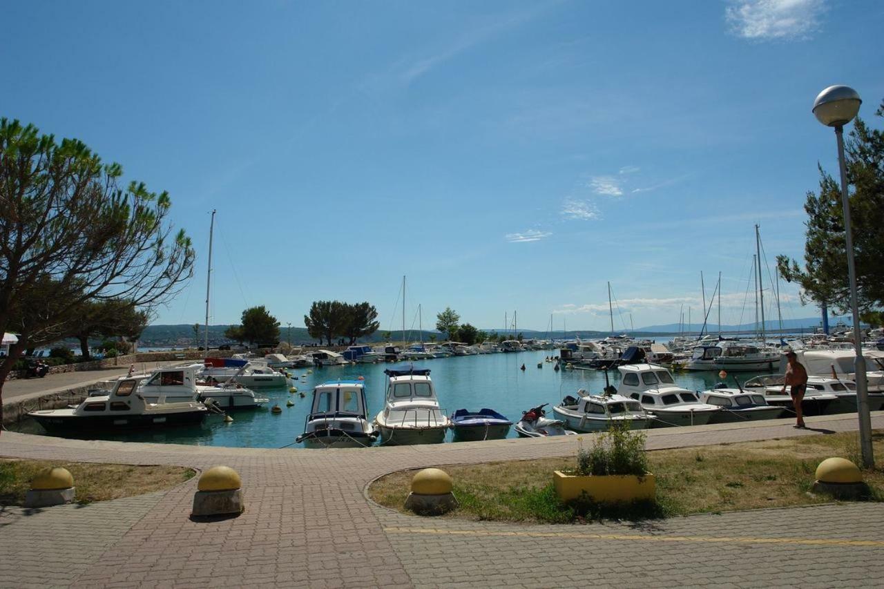 Hotel Pansion Ribica Crikvenica Esterno foto