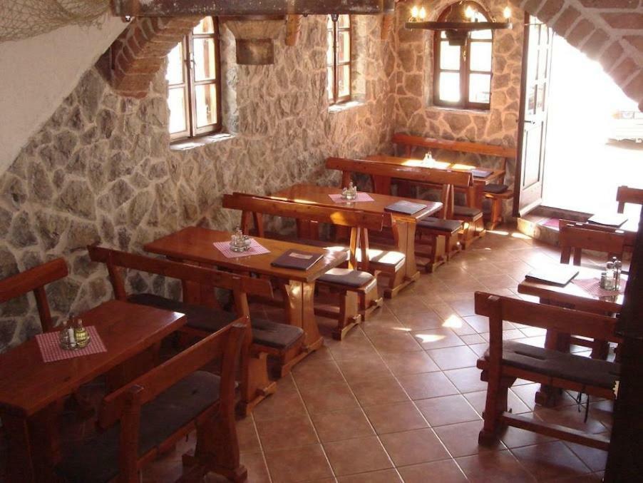 Hotel Pansion Ribica Crikvenica Esterno foto