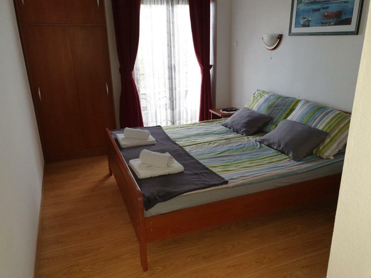 Hotel Pansion Ribica Crikvenica Esterno foto