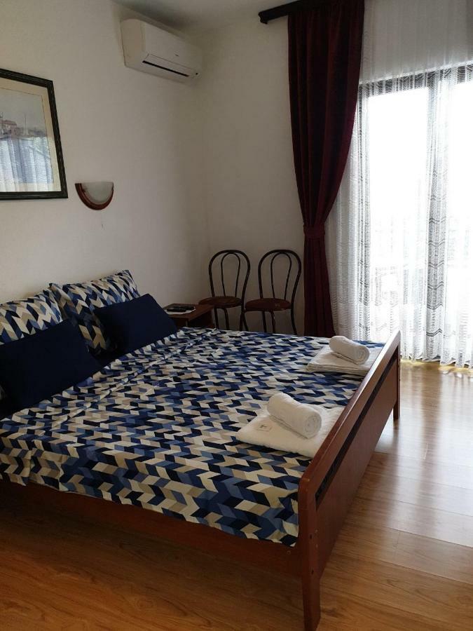 Hotel Pansion Ribica Crikvenica Esterno foto